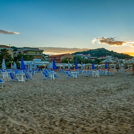 Hotel Miramare - Silvi Marina Dış mekan fotoğraf