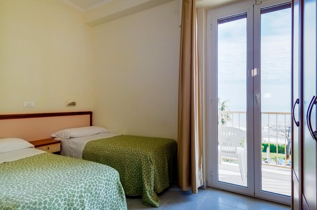 Hotel Miramare - Silvi Marina Dış mekan fotoğraf